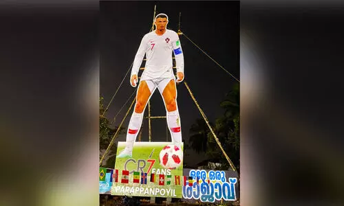 റൊണാൾഡോയുമെത്തി; 45 അടി ഉയരത്തിൽ