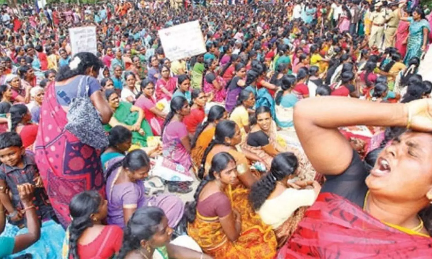 തോട്ടം തൊഴിലാളികളുടെ പ്രശ്നങ്ങൾക്ക് അടിയന്തര പരിഹാരം കാണുമെന്ന് ലേബർ കമീഷണർ