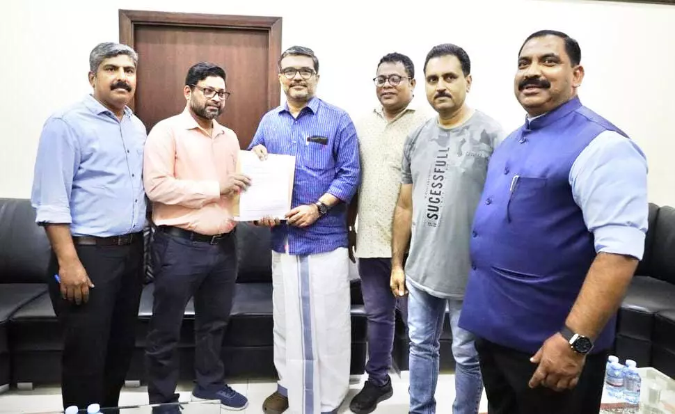 Anti-usury Committee given petition to minister MB Rajesh Anti-usury Committee given petition to minister MB Rajesh