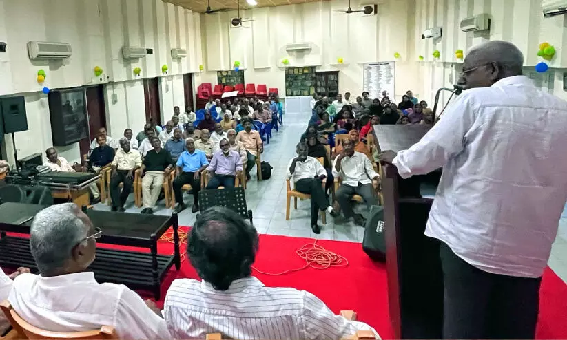 ഓർമപ്പന്തലിൽ മാധ്യമക്കാലം അയവിറക്കി കുടുംബസംഗമം; മാധ്യമത്തിൽ നിന്ന് വിരമിച്ചവർ ഒത്തുചേർന്നു ഓർമപ്പന്തലിൽ മാധ്യമക്കാലം അയവിറക്കി കുടുംബസംഗമം; മാധ്യമത്തിൽ നിന്ന് വിരമിച്ചവർ ഒത്തുചേർന്നു