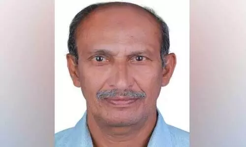 ഇവിടെയുണ്ട്, പെൻഷനാകാത്ത ആ പോരാട്ടവീര്യം ഇവിടെയുണ്ട്, പെൻഷനാകാത്ത ആ പോരാട്ടവീര്യം