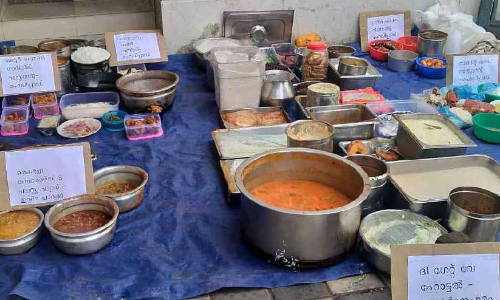 പാപനാശത്ത് ഹോട്ടലുകളിൽ റെയ്ഡ്; പഴകിയ ആഹാരം പിടികൂടി