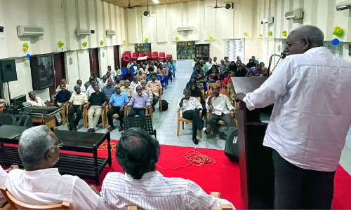 ഓർമപ്പന്തലിൽ മാധ്യമക്കാലം അയവിറക്കി കുടുംബസംഗമം; മാധ്യമത്തിൽ നിന്ന് വിരമിച്ചവർ ഒത്തുചേർന്നു