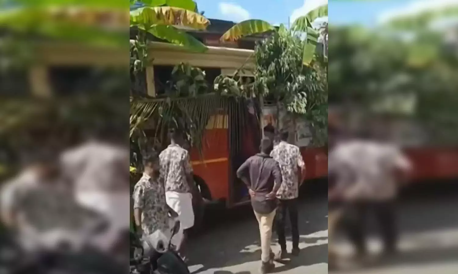 നിയമം ലംഘിച്ച് കല്യാണട്രിപ്പ്: കെഎസ്ആർടിസി ബസ് തിരിച്ചുവിളിച്ചു