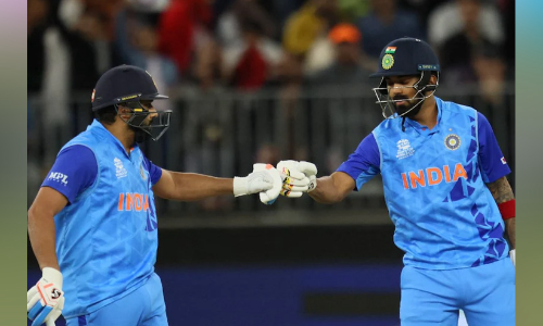 ഇന്ത്യക്ക് ബാറ്റിങ്; ദിനേശ് കാർത്തിക്കിനു പകരം ഋഷഭ് പന്ത് ടീമിൽ