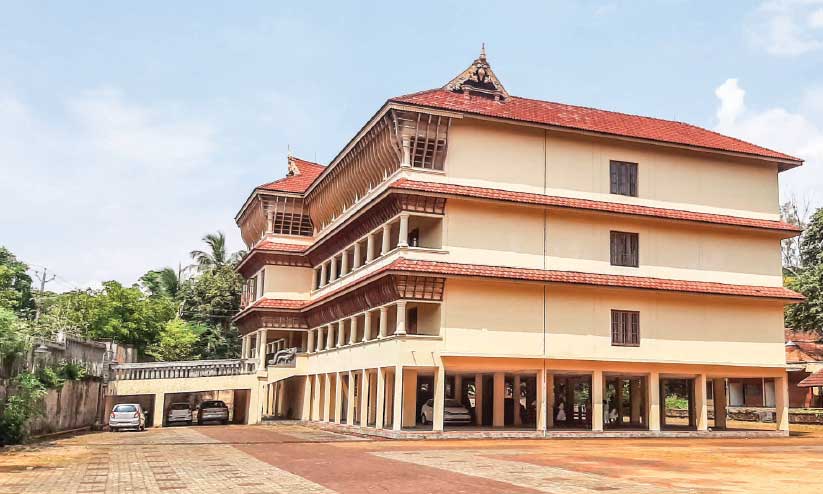 കലാമണ്ഡലത്തിലെ രംഗകല മ്യൂസിയം ഇനിയും തുറന്നില്ല കലാമണ്ഡലത്തിലെ രംഗകല മ്യൂസിയം ഇനിയും തുറന്നില്ല