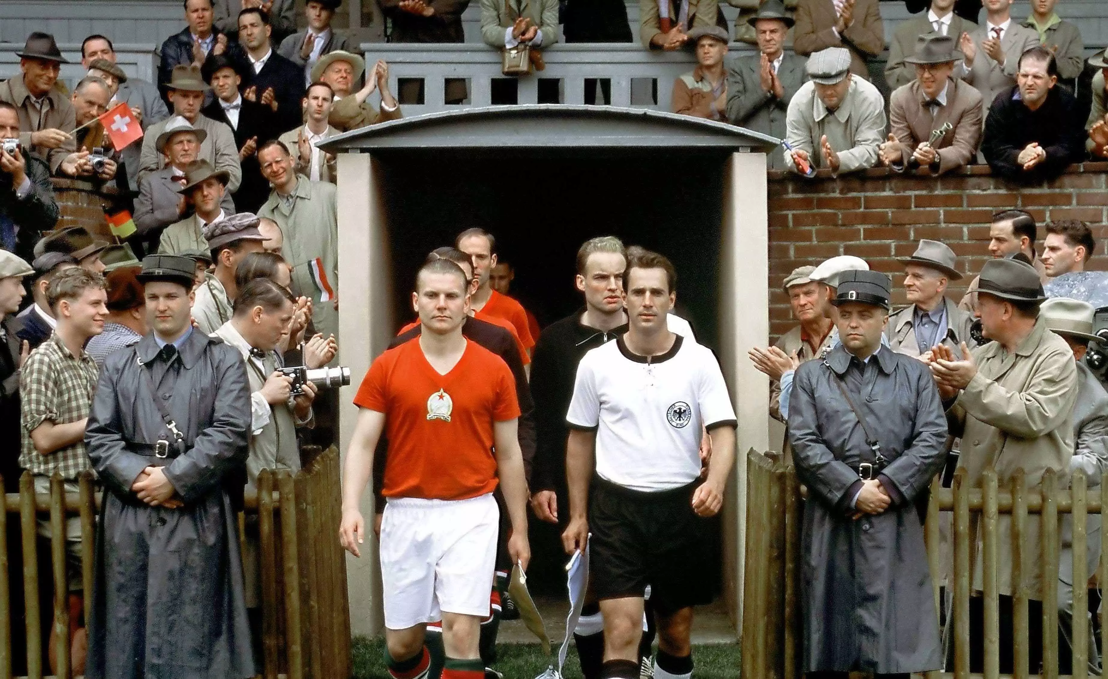 കാണാം, ചരിത്രവും കാൽപന്തും ചേരുന്ന സിനിമകൾ കാണാം, ചരിത്രവും കാൽപന്തും ചേരുന്ന സിനിമകൾ