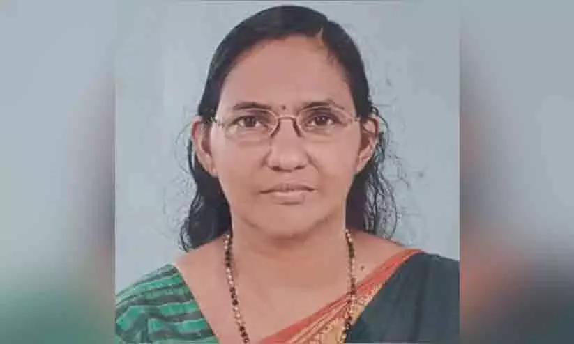 ഭക്ഷണം പാകം ചെയ്യാനൊരുങ്ങുന്നതിനിടെ കോളജിന്റെ മതിലിടിഞ്ഞ് വയോധിക മരിച്ചു ഭക്ഷണം പാകം ചെയ്യാനൊരുങ്ങുന്നതിനിടെ കോളജിന്റെ മതിലിടിഞ്ഞ് വയോധിക മരിച്ചു