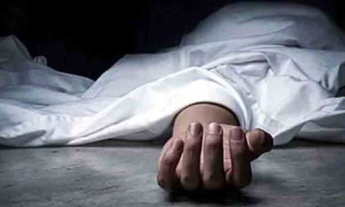 പടക്കം പൊട്ടിച്ചതിന് ടീച്ചർ വഴക്കുപറഞ്ഞു; 16കാരൻ ജീവനൊടുക്കി പടക്കം പൊട്ടിച്ചതിന് ടീച്ചർ വഴക്കുപറഞ്ഞു; 16കാരൻ ജീവനൊടുക്കി