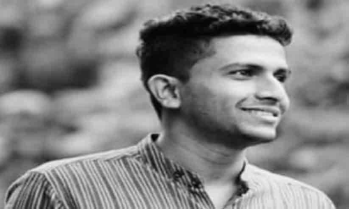 ദേശീയപാതയിൽ പിക്കപ്പ് വാനിടിച്ച് ബൈക്ക് യാത്രികനായ യുവാവ് മരിച്ചു