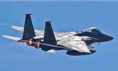 പരിശീലനത്തിനിടെ യുദ്ധവിമാനം തകർന്നുവീണു