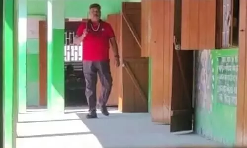 Assam: Headmaster removed from post for coming to school with machete
