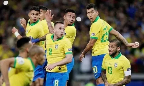 ബ്ര​സീ​ൽ ടീം ​പ്ര​ഖ്യാ​പി​ച്ചു; കു​ടി​ന്യോ​യും ഫി​ർ​മി​നോ​യു​മി​ല്ല