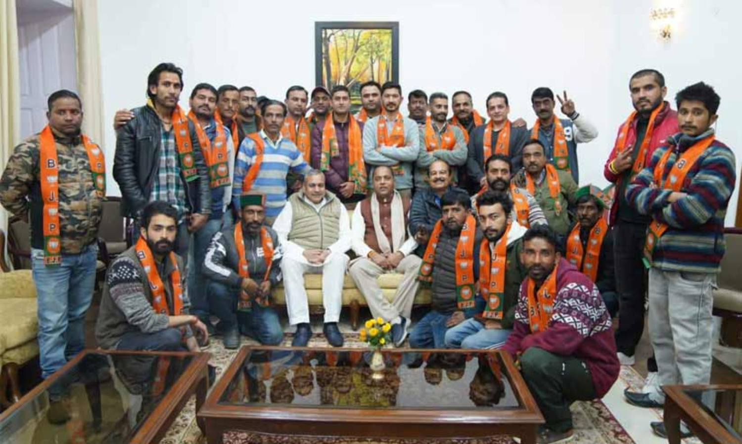 ഹിമാചലിൽ 26 കോൺഗ്രസ് നേതാക്കൾ ബി.ജെ.പിയിൽ: കാലുമാറ്റം തെരഞ്ഞെടുപ്പിന് 4 ദിവസം ബാക്കിനിൽക്കെ