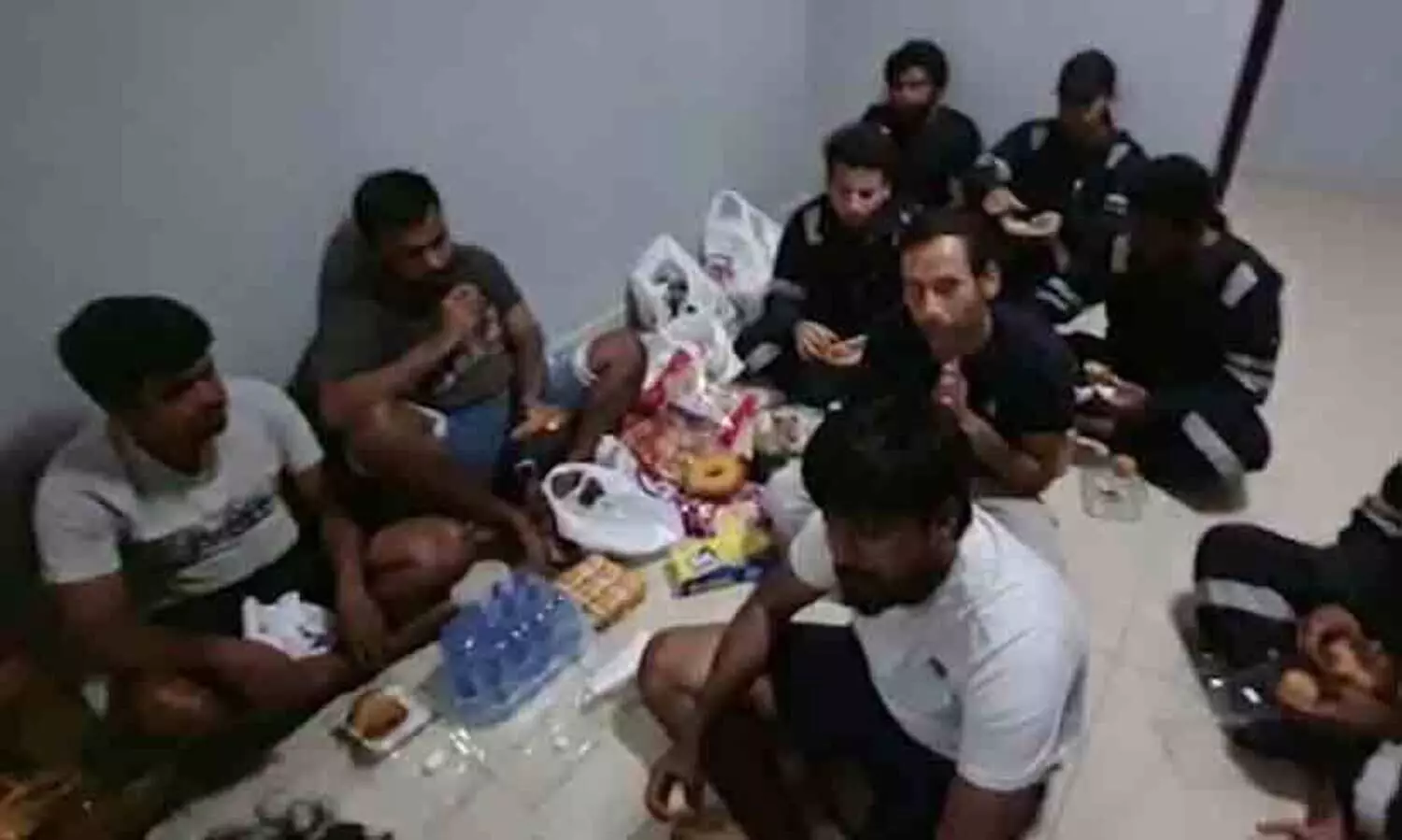 ബന്ദികളാക്കിയ നാവികർക്ക് മോചനദ്രവ്യമായി കപ്പലുടമ നൽകിയത് 16.31 കോടി; എന്നിട്ടും മോചനമായില്ല