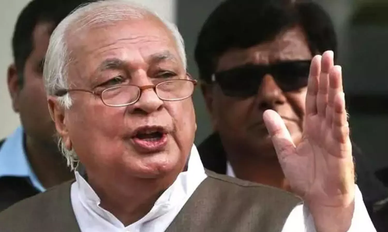 ഗ​വ​ർ​ണ​റു​ടെ നി​യ​മോ​പ​ദേ​ശ​ക​ർ രാ​ജി​വെ​ച്ചു; പിന്നാലെ പുതിയയാളെ നിയമിച്ചു