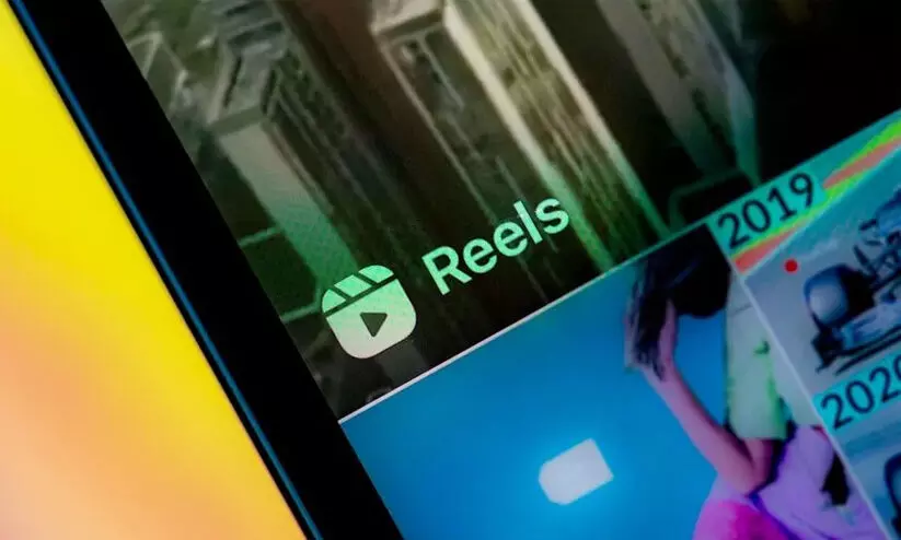 ഭാര്യ ഫുൾ ടൈം റീൽസും നോക്കി മൊബൈലിലെന്ന്; കഴുത്ത് ഞെരിച്ചു കൊന്ന് ഭർത്താവ് ഭാര്യ ഫുൾ ടൈം റീൽസും നോക്കി മൊബൈലിലെന്ന്; കഴുത്ത് ഞെരിച്ചു കൊന്ന് ഭർത്താവ്