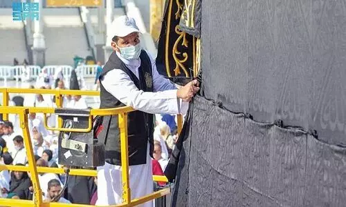 കഅ്ബയുടെ കിസ്വ അറ്റകുറ്റപ്പണികൾ ആരംഭിച്ചു