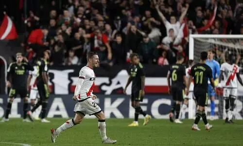 ദേ, റയൽ തോറ്റു, ഒന്നാം സ്ഥാനം നിലനിർത്തി ബാഴ്സ