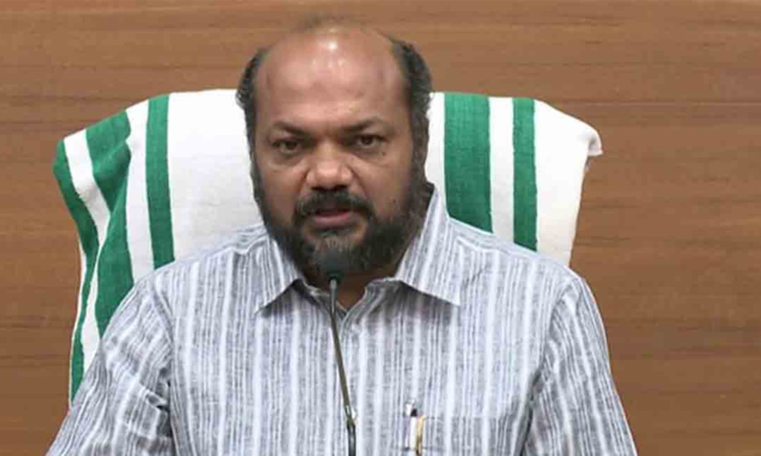 കൈത്തറി മേഖലയെക്കുറിച്ച് പഠിച്ച് റിപ്പോർട്ട് നൽകാനായി വിദഗ്ധ സമിതിയെ നിയോഗിച്ചുവെന്ന് പി.രാജീവ്