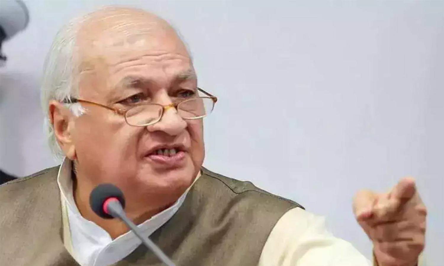 ഉന്നതവിദ്യാഭ്യാസ മേഖലയിലെ കെടുകാര്യസ്ഥത : ഗവർണറുടെ ഇടപെടൽ ആവശ്യപ്പെട്ട് ബി.ജെ.പി