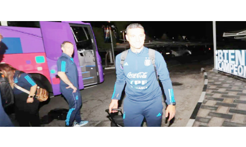 താരങ്ങൾക്കുമുമ്പേ ആശാനെത്തി; സ്കലോണി ദോഹയിൽ