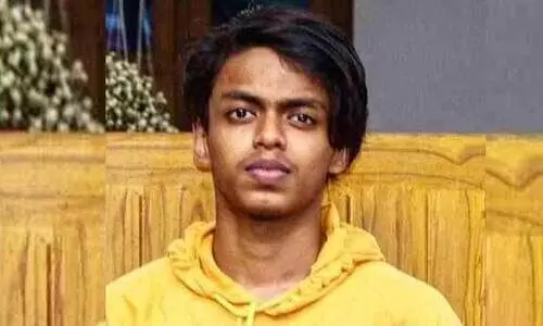 ബൈക്കപകടത്തിൽ പരിക്കേറ്റ വിദ്യാർഥി മരിച്ചു; അപകടം കോളജ് യൂനിയൻ ഫൈൻ ആർട്സ് സെക്രട്ടറിയായി തെരഞ്ഞെടുക്കപ്പെട്ടതിന് പിന്നാലെ