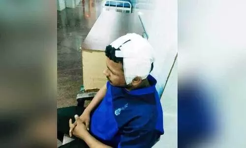 വി​ദ്യാ​ർ​ഥി​യെ ആ​ക്ര​മി​ച്ച് പ​രി​ക്കേ​ൽ​പ്പി​ച്ചു