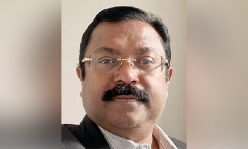 കെ.​ഇ.​എ ക​മ്യൂ​ണി​റ്റി എ​ക്സ​ല​ന്‍സ് അ​വാ​ർ​ഡ്  മാ​ത്യൂ​സ് വ​ർ​ഗീ​സി​ന്