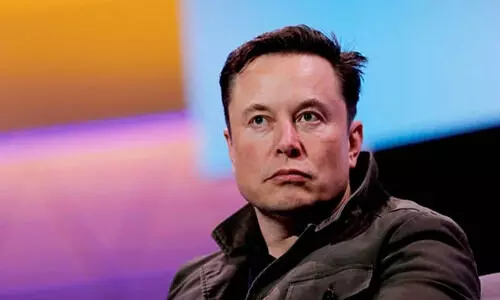 ട്വിറ്റർ വാങ്ങാനായി ഇലോൺ മസ്ക് ടെസ്‌ലയുടെ 395 കോടി ഡോളറിന്‍റെ ഓഹരികൾ വിറ്റു