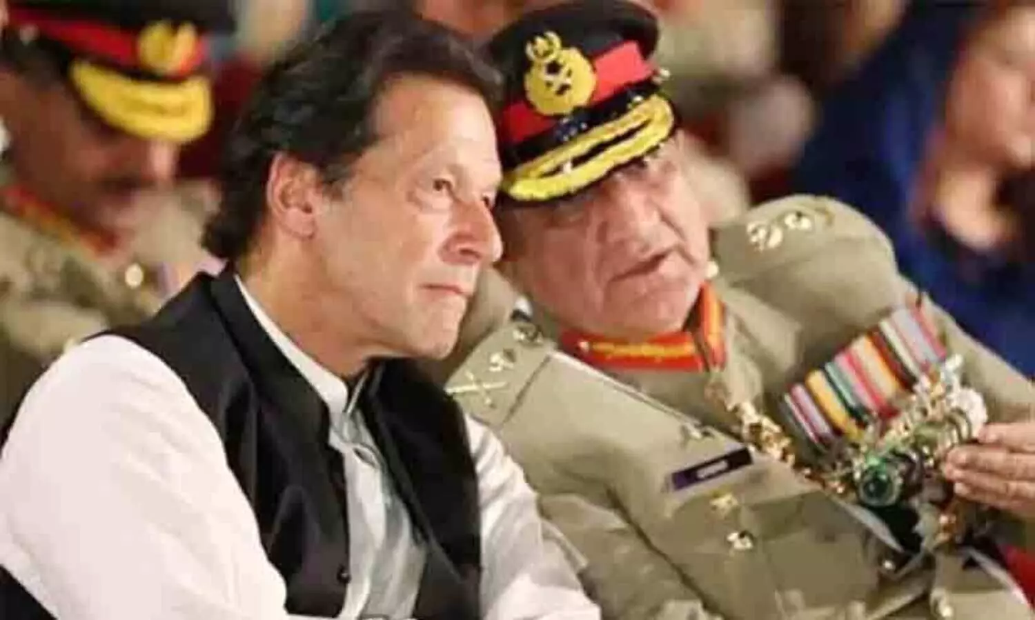 Imran Khan, Qamar Javed Bajwa