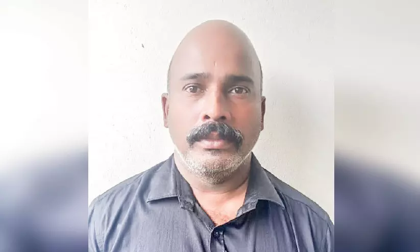 ഓട്ടോ ഡ്രൈവറെ കൊലപ്പെടുത്താൻ ശ്രമിച്ച കേസിൽ പ്രതിക്ക് ഒരുവർഷം തടവ് ഓട്ടോ ഡ്രൈവറെ കൊലപ്പെടുത്താൻ ശ്രമിച്ച കേസിൽ പ്രതിക്ക് ഒരുവർഷം തടവ്