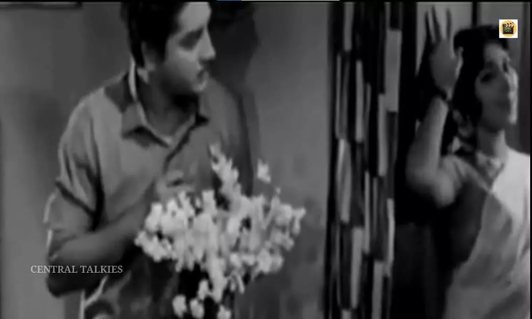 ഗ​​സ​​ൽ​​ഗ​​ന്ധ​​മു​​ള്ള പ​​രീ​​ക്ഷ​​യി​​ലെ ഗാ​​ന​​ങ്ങ​​ൾ