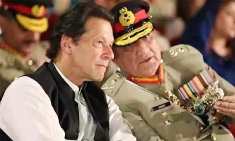 Imran Khan, Qamar Javed Bajwa
