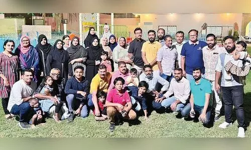 ചു​ങ്ക​ത്ത​റ റി​യാ​ദ് എ​ക്സ്പാ​ട്രി​യേ​റ്റ്സ് അ​സോ​സി​യേ​ഷ​ൻ കു​ടും​ബ സം​ഗ​മ​വും യാ​ത്ര​യ​യ​പ്പ് ച​ട​ങ്ങും