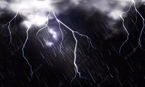 മിന്നലും മഴയുമുണ്ടാവുമെന്ന് മുന്നറിയിപ്പ്