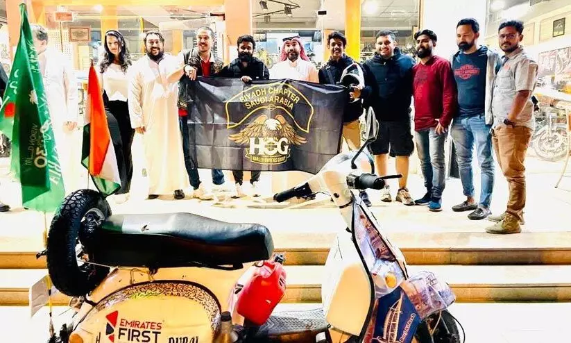 ഹാർലി ഡേവിഡ്സൺ സ്വീകരണം നൽകി ഹാർലി ഡേവിഡ്സൺ സ്വീകരണം നൽകി