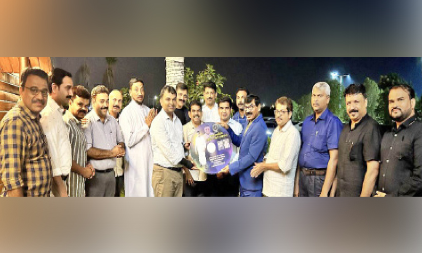 ഓ​ര്‍മ​യി​ല്‍ ശി​ഹാ​ബ് ത​ങ്ങ​ള്‍ ആ​ല്‍ബം   പ്ര​കാ​ശ​നം ചെ​യ്തു