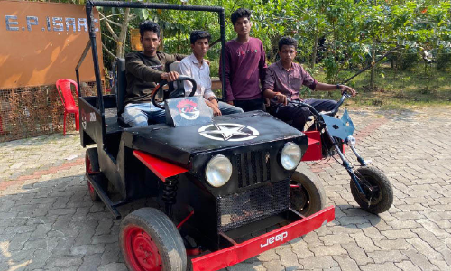 കിടിലൻ മൈലേജുള്ള ജീപ്പും ബൈക്കും