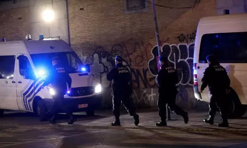 ബ്രസൽസിൽ പട്രോളിങ്ങിനിടെ പൊലീസുകാരനെ കഴുത്തിൽ കുത്തിക്കൊന്നു