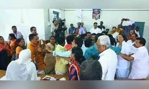 പിൻവാതിൽ നിയമനം; കായംകുളത്ത്​ കൗൺസിൽ യോഗത്തിൽ കൈയാങ്കളി