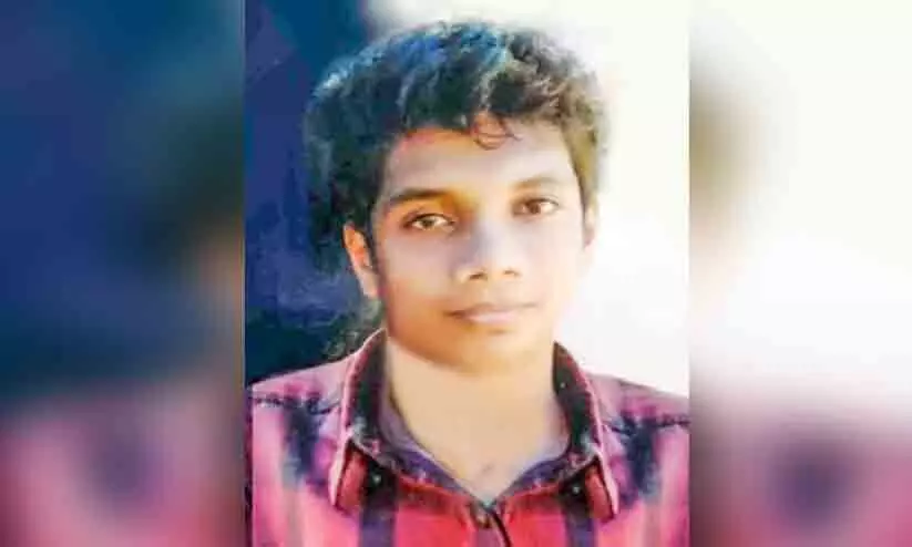 വൃക്കകൾ തകരാറിലായ യുവാവ് കനിവു തേടുന്നു