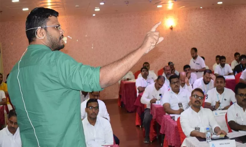 ഫോ​റം ഫോ​ർ ഇ​ന്നൊ​വേ​റ്റി​വ് തോ​ട്ട്സ് ദ്വി​ദി​ന പ​ഠ​ന​ക്യാ​മ്പ്