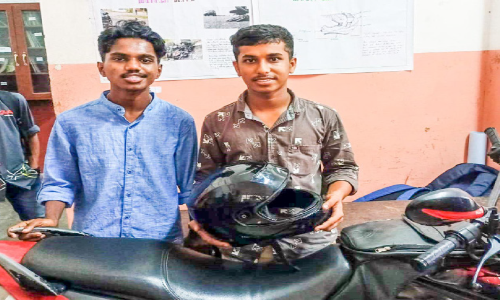 മദ്യപരെ പൂട്ടും ഹെൽമറ്റ്