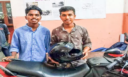 മദ്യപരെ പൂട്ടും ഹെൽമറ്റ്