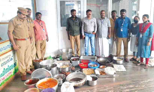 ഹോ​ട്ട​ലു​ക​ളി​ൽ പൊ​ന്നാ​നി ന​ഗ​ര​സ​ഭയുടെ മി​ന്ന​ൽ പ​രി​ശോ​ധ​ന​