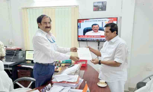 ദേ​ശീ​യ​പാ​ത വി​ക​സ​നം; റീ​ജ​ന​ൽ ഓ​ഫി​സ​റു​മാ​യി എം.​എ​ൽ.​എ ച​ർ​ച്ച ന​ട​ത്തി