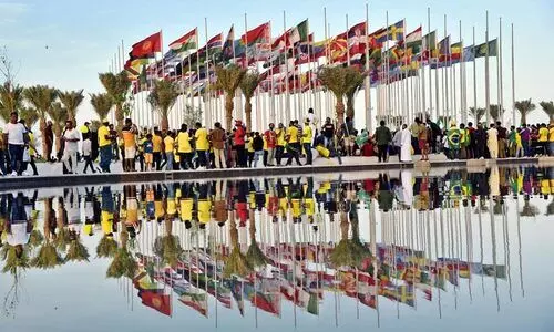 അലകടലായി കോർണിഷ്...