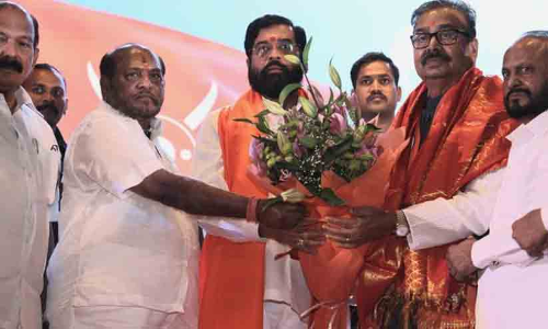 G Kirtikar with Eknath Shinde