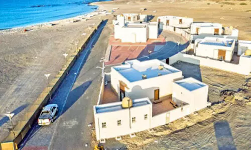 മ​സീ​റ ദ്വീ​പി​ൽ മ​ത്സ്യ​ത്തൊ​ഴി​ലാ​ളി ഗ്രാ​മം തു​റ​ന്നു